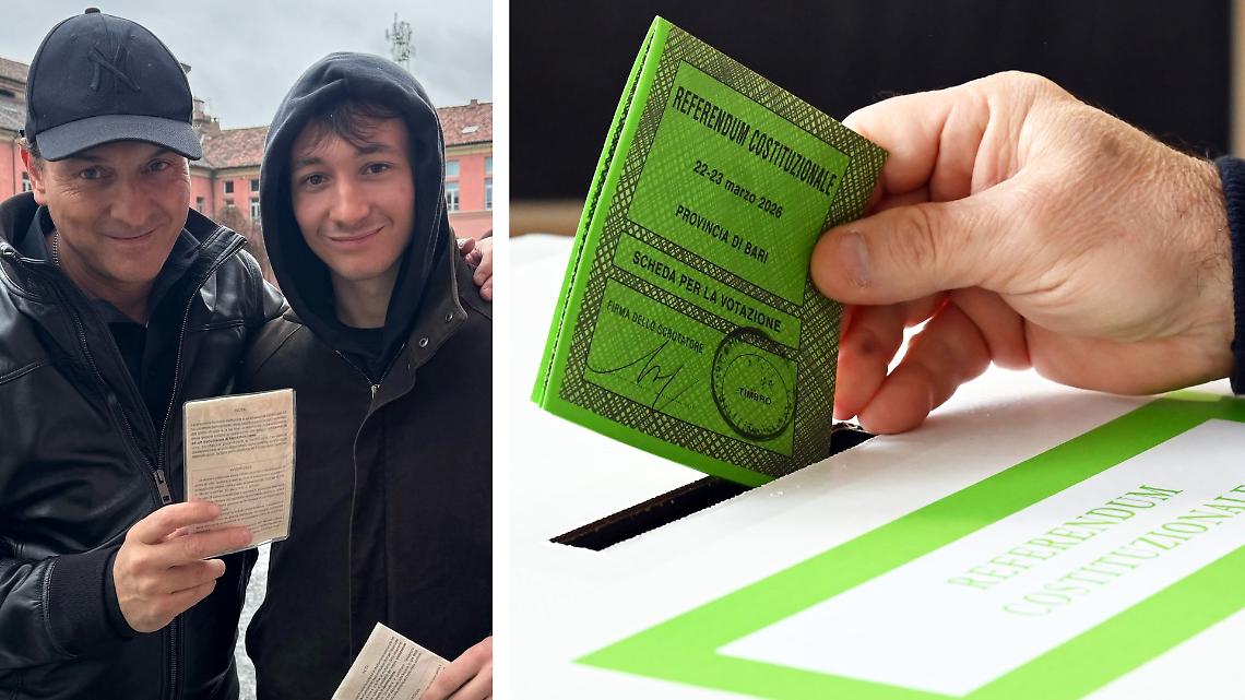 Cirio, presidente della Regione Piemonte, &egrave; andato a votare con il figlio