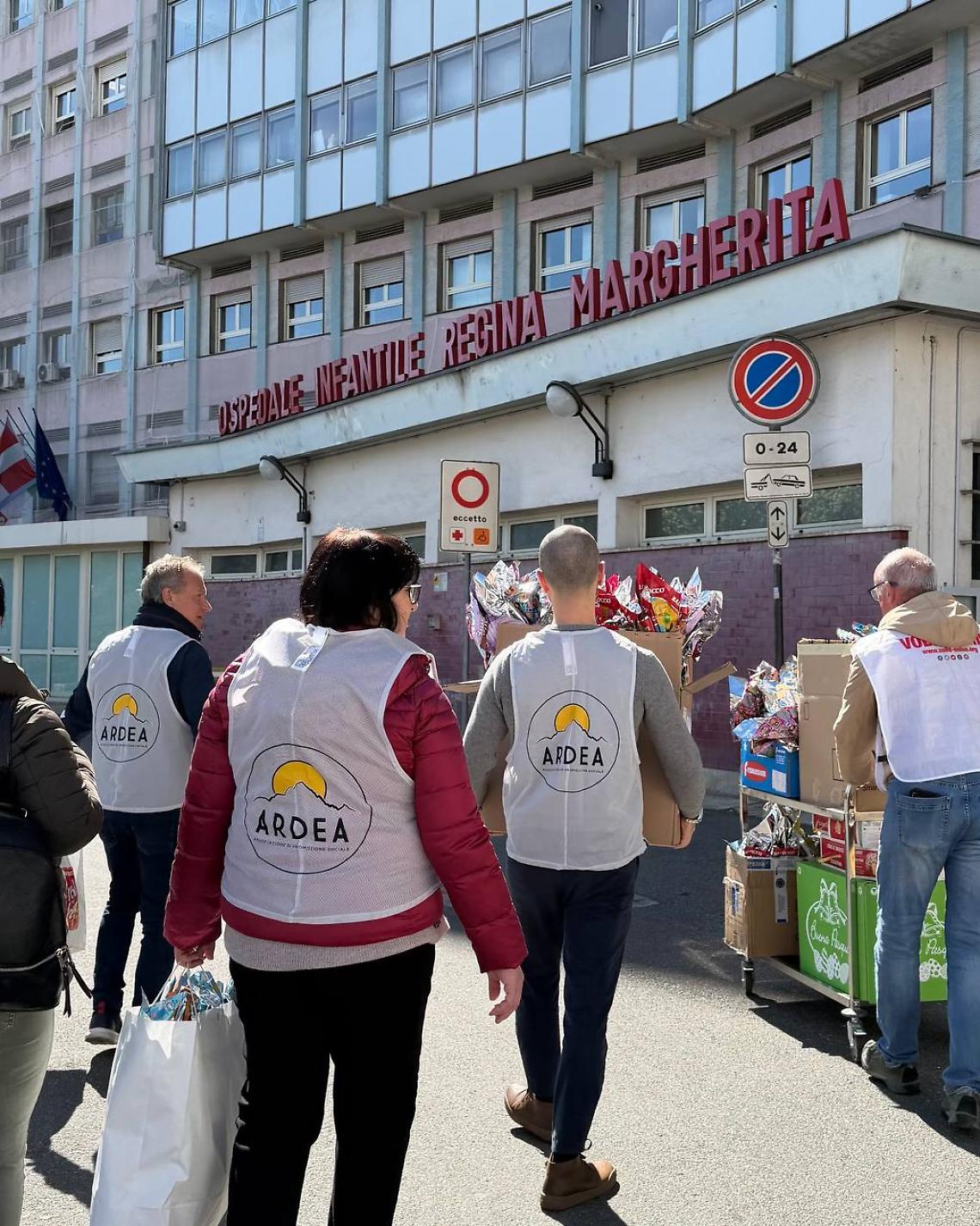 Pasqua di dolcezza e speranza: 300 uova per i piccoli pazienti del Regina Margherita