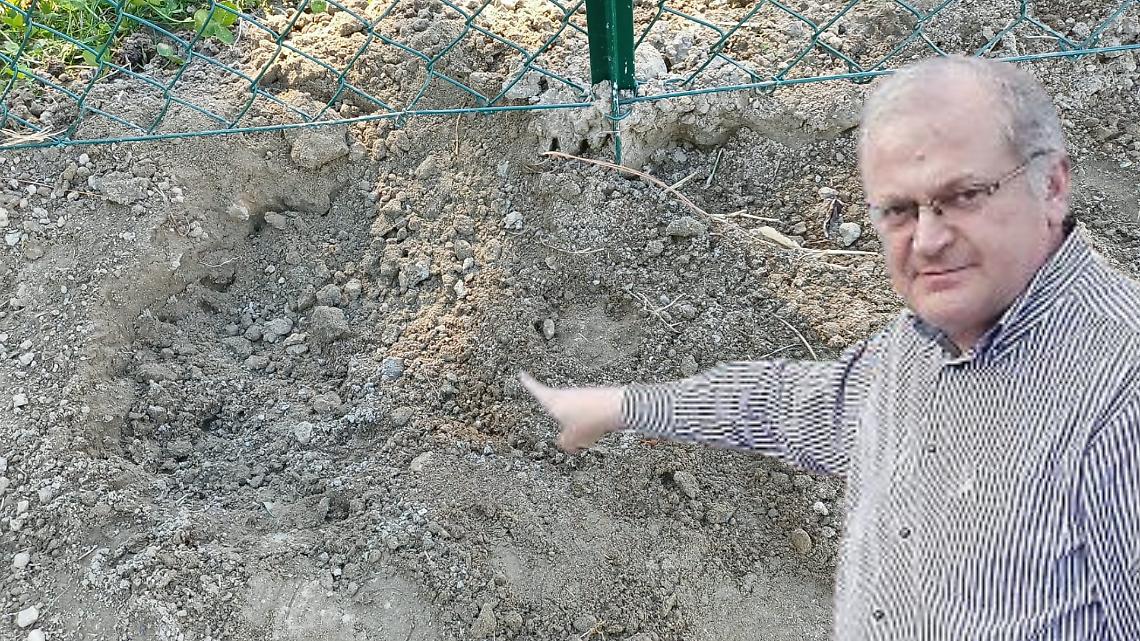 Area cani fatta coi piedi: dopo 20 giorni &egrave; gi&agrave; un colabrodo