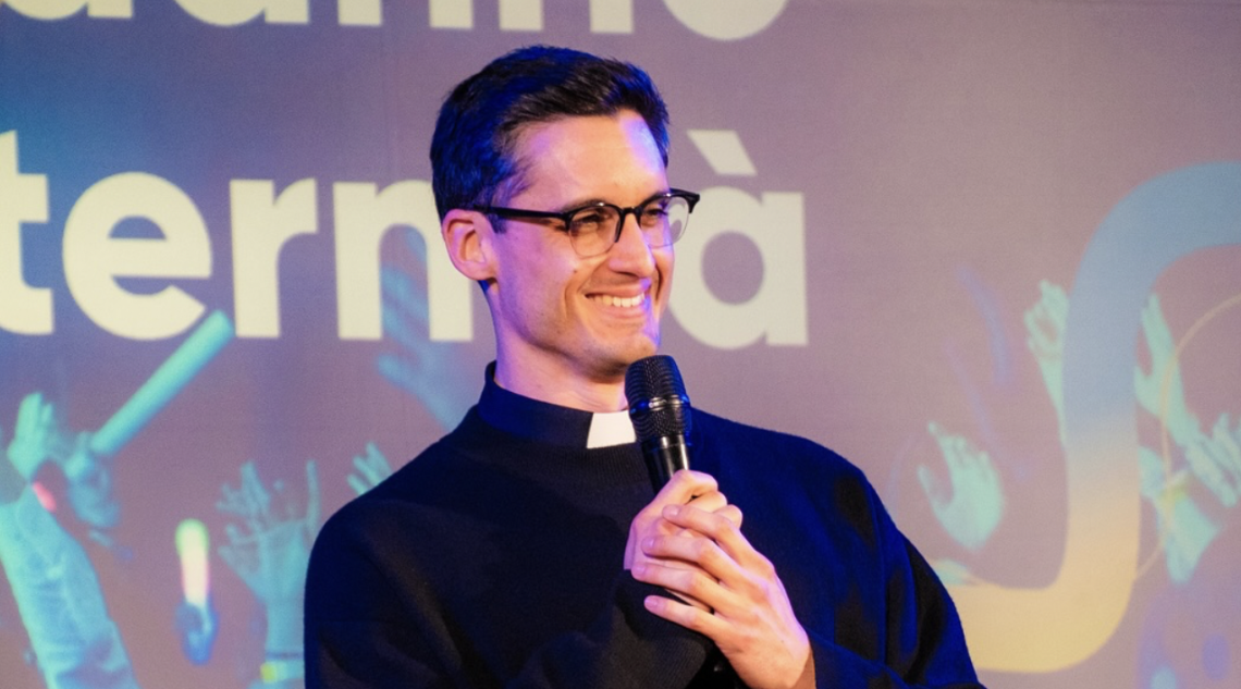 L'ex prete influencer e la liturgia in progress