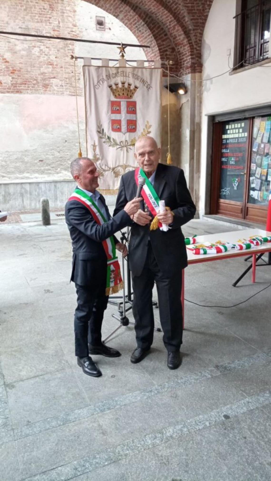 L&rsquo;ultimo saluto a Stefano Milelli, il sindaco che ha custodito la memoria di Caselle