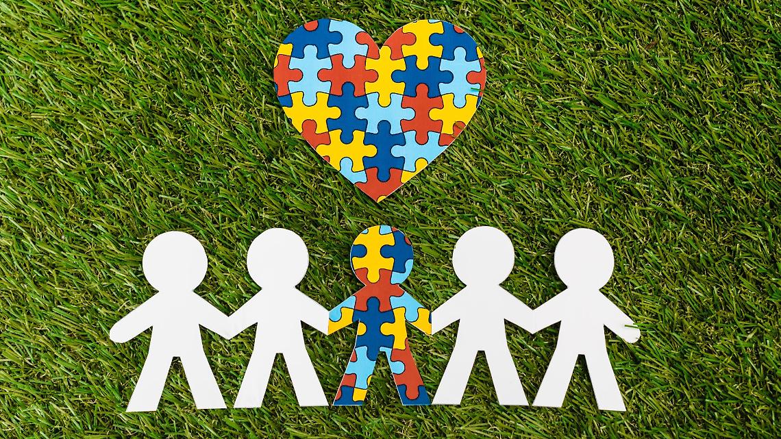 Ivrea si illumina di blu