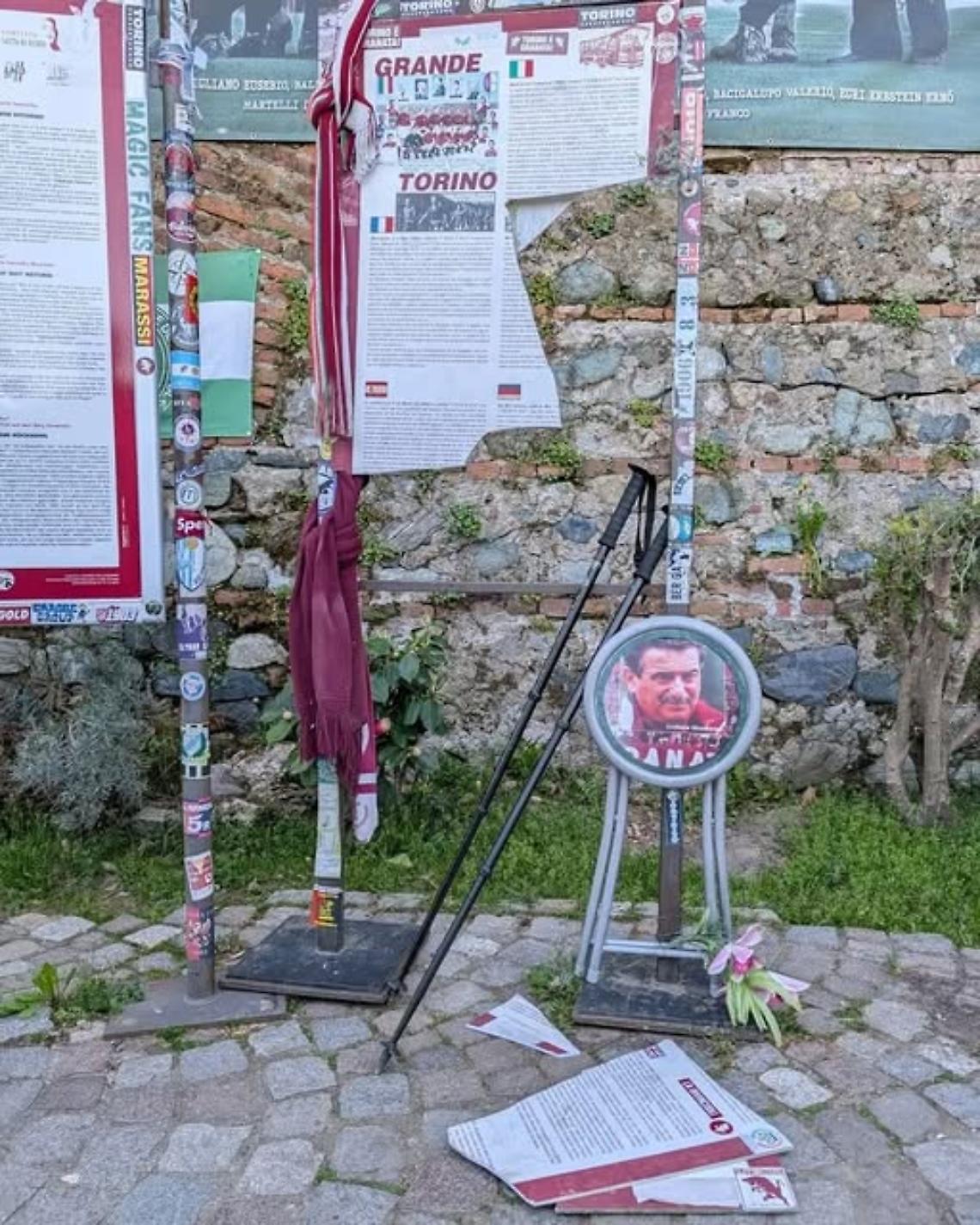 Distrutto il totem del Grande Torino