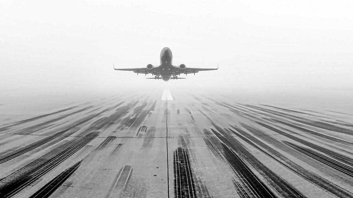 Nebbia all'aeroporto di Cagliari, sette voli in arrivo dirottati ad Alghero