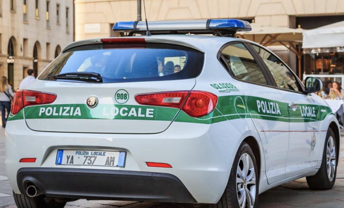 Favria, pugno in faccia all&rsquo;agente