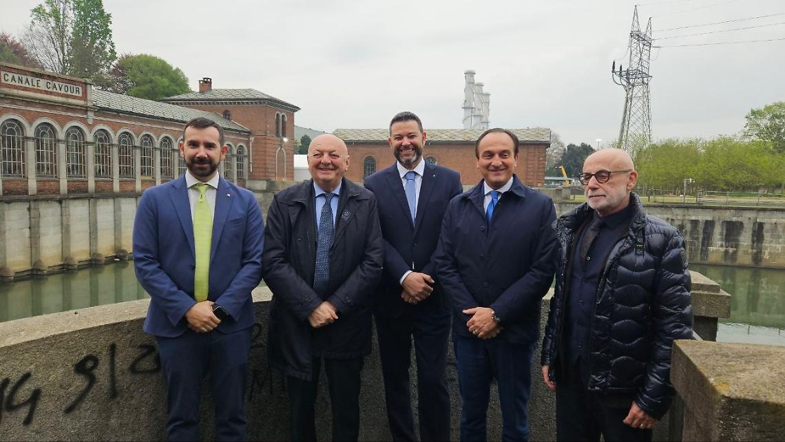 Le autorit&agrave; al Canale Cavour di Chivasso