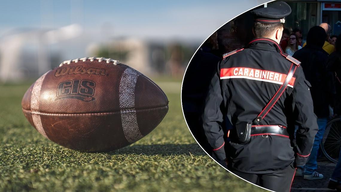 Invadono il campo da rugby per festeggiare: fumogeni e urla nella notte a Settimo Torinese