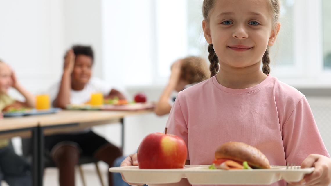 Scuola. A Settimo torinese una raccolta firme per  il &ldquo;pasto da casa&rdquo;