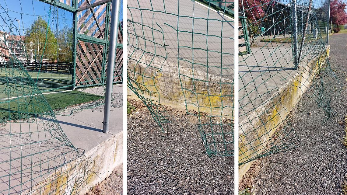 Campo appena rifatto gi&agrave; vandalizzato: reti distrutte all&rsquo;area fieristica
