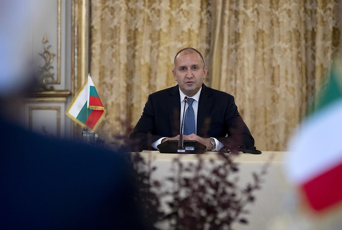 Bulgaria, il ritorno del potere forte: Rumen Radev travolge gli avversari e ridisegna gli equilibri dell&rsquo;Europa orientale