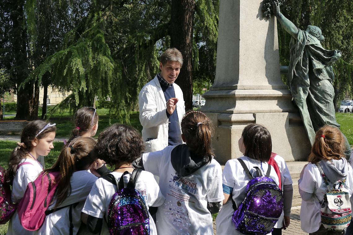 Monumenti imbrattati, la risposta parte dalle scuole: Agenti Pulenti arriva a Chivasso e Rondissone
