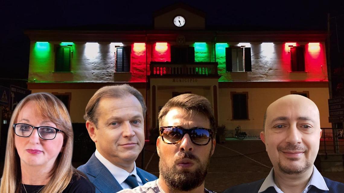 Amministratori di Brusasco. Sullo sfondo il Comune di Cavagnolo