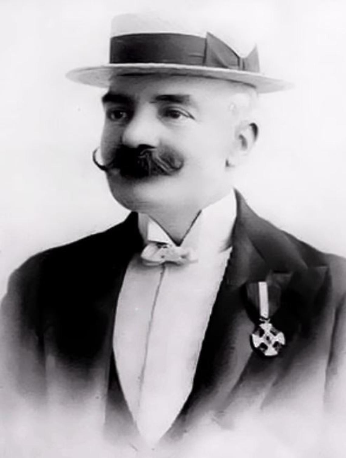 Vi saluto spezzando la penna.