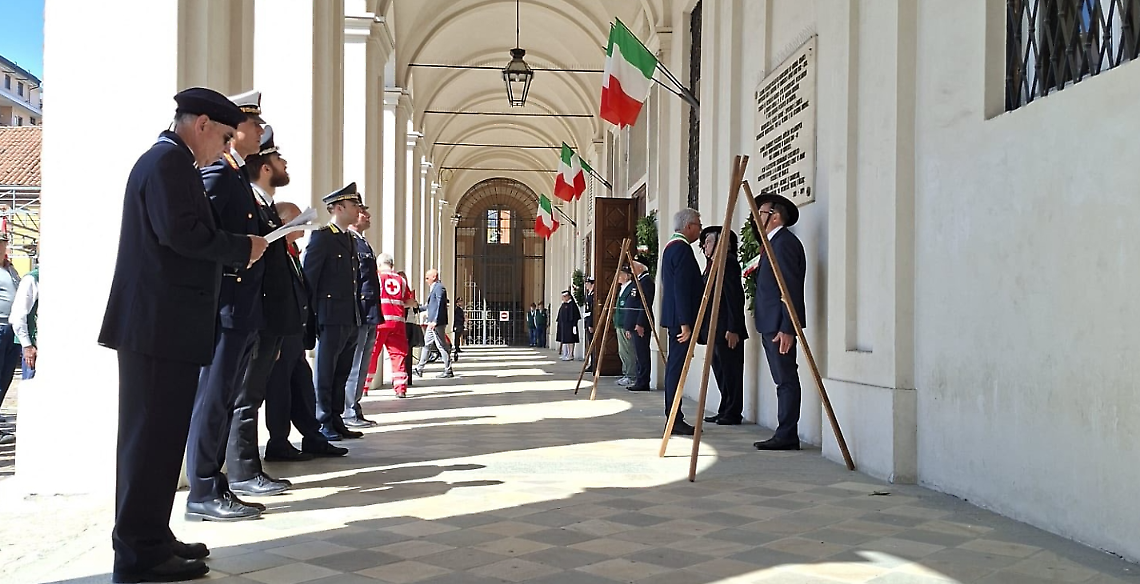 25 Aprile a Chivasso, il corteo passa per la prima volta davanti alla Carta: &ldquo;Un segnale anche federalista&rdquo;