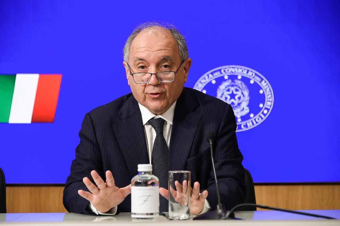 l&rsquo;ambasciatore italiano a Berna, Gian Lorenzo Cornado punta i piedi