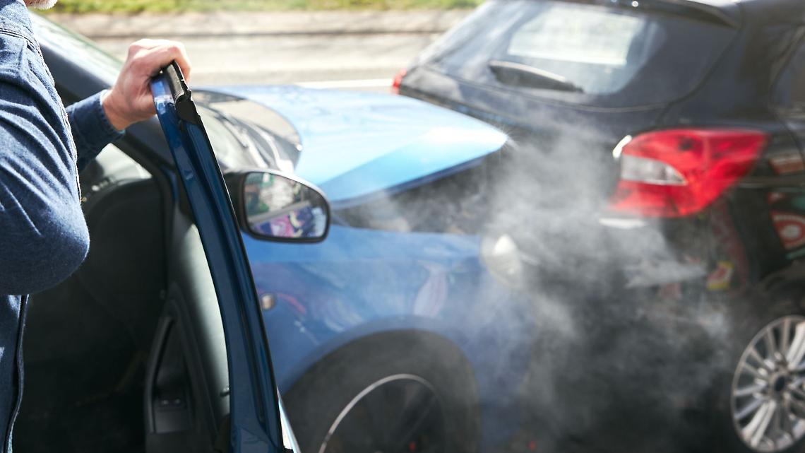 Torino, schianto all&rsquo;alba in corso Potenza: grave un automobilista di 30 anni