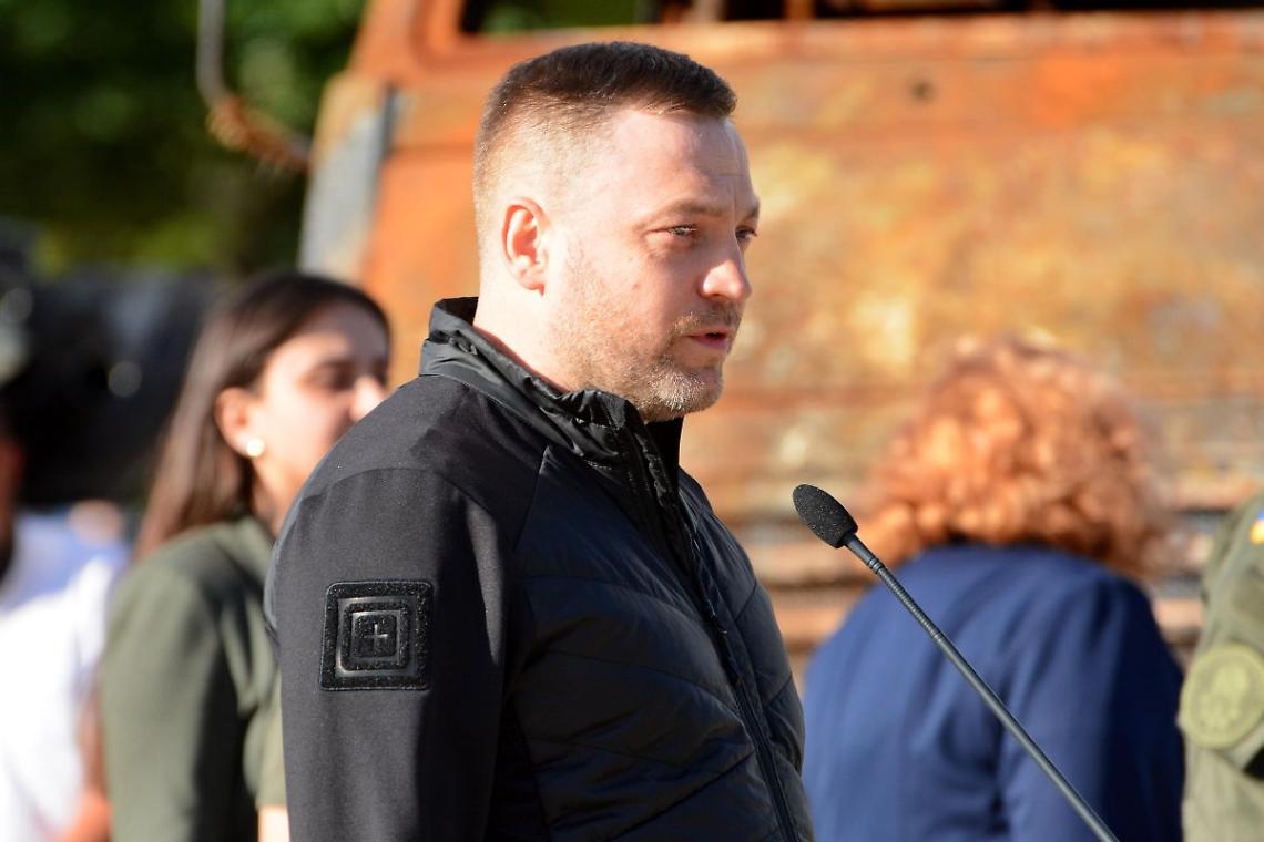 Cade elicottero in Ucraina, 16 morti tra cui il ministro dell'Interno