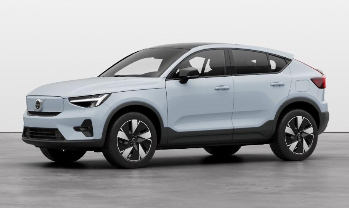 Maggiore autonomia e ricarica più veloce per Volvo C40 e XC40