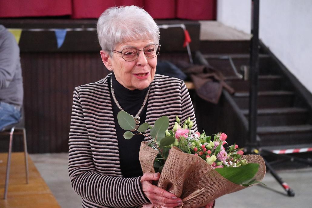 Consegna di omaggi alla moglie di Caselli