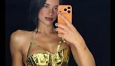 Dua Lipa nel mirino dei social: rifiuta di fare un selfie con un Android e lo restituisce a un fan
