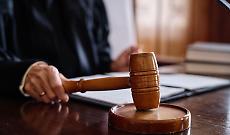 Botte in famiglia e sospetti su un matrimonio combinato