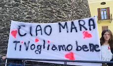 Un ultimo abbraccio per Mara Favro: “Non ti dimenticheremo mai”