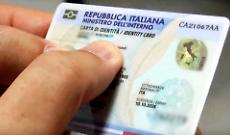 Addio alla carta d’identità cartacea: a San Mauro giornate straordinarie per passare alla CIE