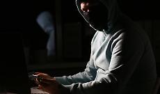 Giovane adescato sul web