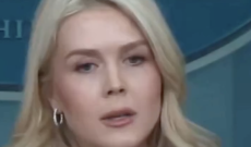 Conferenza stampa alla Casa Bianca, portavoce attacca una giornalista: "Non hai il diritto di sedere qui" (VIDEO)