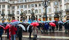 Iraniani in piazza a Torino: &laquo;n&eacute; mullah n&eacute; lo sci&agrave;&raquo;