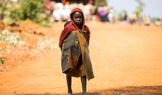 Darfur, la fame fuori controllo: bambini muoiono mentre la guerra blocca gli aiuti