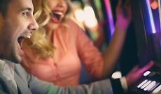 Azzardo d&rsquo;Italia: 157 miliardi bruciati, mafie in affari e una legge piemontese che non regge