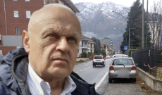 Auto sui marciapiedi e pedoni sulla carreggiata: a Germagnano scoppia la protesta