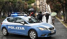 Ubriaca in questura pretende 200 euro