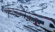 Valanga sui binari, treno deraglia in Svizzera: cinque feriti
