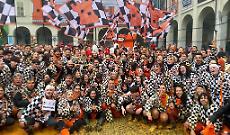 Paghi la squadra, paghi il Comune e resti fuori: la rabbia di una sostenitrice del Carnevale di Ivrea