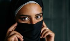 Siria, i diritti delle donne cancellati? La nuova sharia pu&ograve; smantellare le leggi civili del Nord-Est curdo