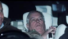 Andrew Mountbatten-Windsor arrestato nel giorno del suo compleanno: sospetto abuso d&rsquo;ufficio nei nuovi Epstein files