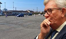 Il sindaco di Chivasso Claudio Castello e il parcheggio di piazzale Ceresa