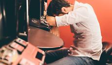 &ldquo;Giravo con le tasche piene di monetine, ma stavo perdendo la mia famiglia&rdquo;: il coraggio di dire basta alle slot