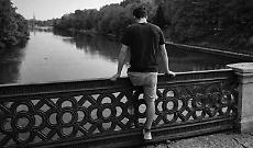 Tenta il suicidio dal ponte Isabella a Torino