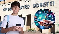 I social entrano in classe: a San Mauro Torinese l'educazione digitale passa attraverso il teatro