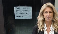 Nel cimitero di San Mauro il bagno &egrave; un optional. I cittadini denunciano: &ldquo;Fuori servizio da tre mesi&rdquo;