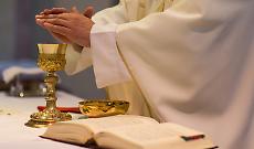 &laquo;Tanto tuon&ograve; che piovve&raquo;. Confino e rieducazione per i fedeli di serie B della Messa antica