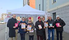 Chivasso, volantinaggio davanti alla stazione interrotto dalla polizia