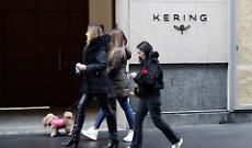 Moda in crisi. Licenziamenti Alexander McQueen: Novara paga il conto pi&ugrave; salato