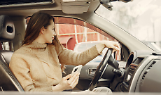 Colonnine elettriche a Borgaro, la delibera della Giunta accende la polemica