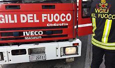 Vigili del fuoco in azione (foto di repertorio)