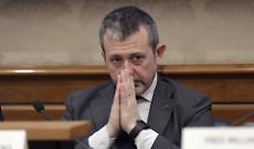 Il caso della bisteccheria, spiegato senza sconti: affari, foto e imbarazzi politici