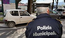 Auto multata in via Orti il mercoled&igrave; mattina, la Polizia Municipale precisa: "Non per lo stallo ma per il disco orario"